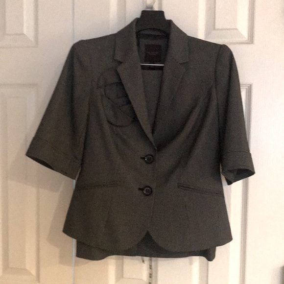 🌻 Limited skirt size 4 (matching coat sold separately) - Picture 6 of 6